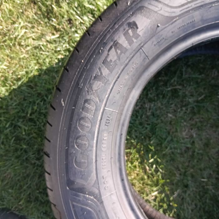 opony 215/65/16C Goodyear Efficient Grip Cargo 2 2 sztuki 9mm 2024