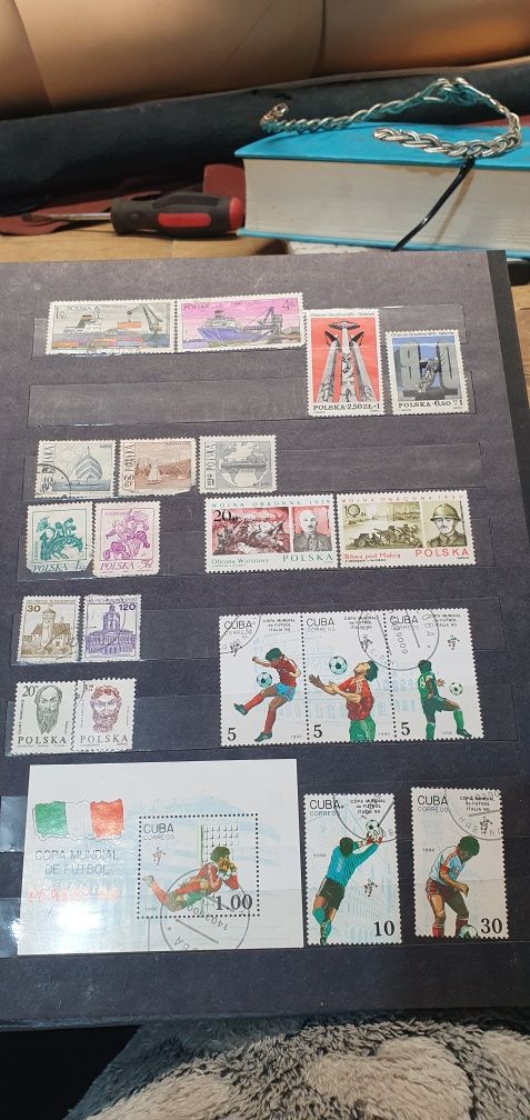 Klaser 2 znaczków z całego świata
