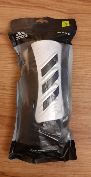 Nagolenniki, ochraniacze z ochroną kostki Adidas Tiro SG Match. L
