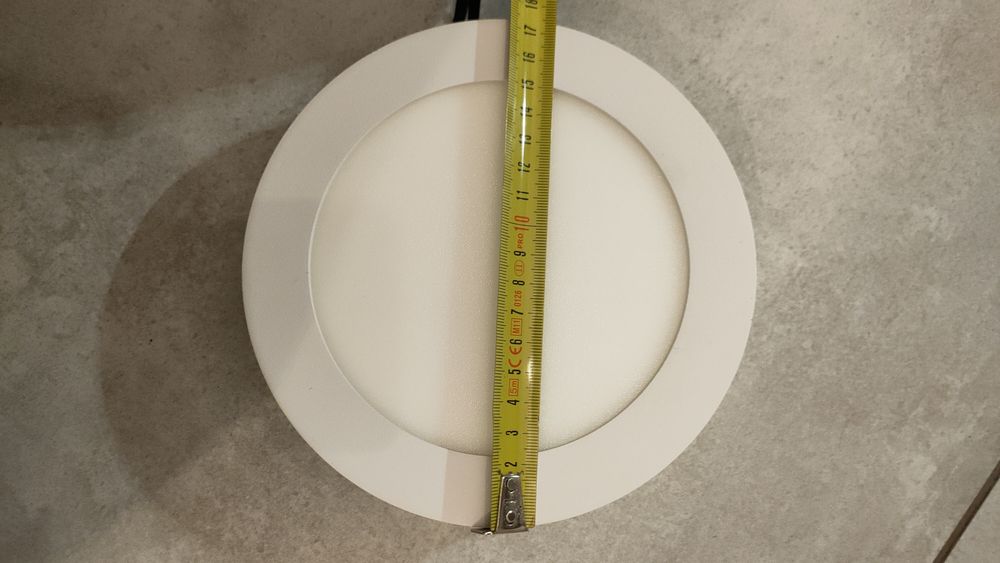 Lampa sufitowa LED natynkowa 22W