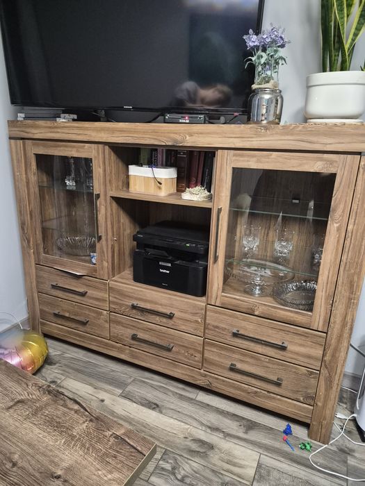 Komoda witryna i stolik zestaw