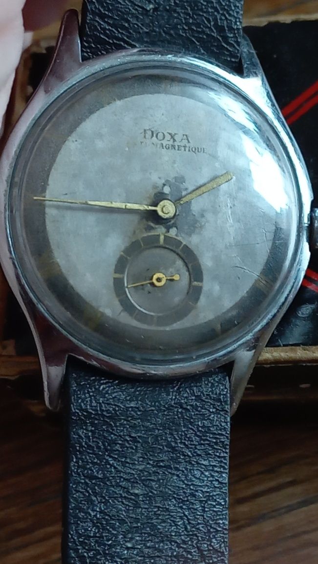 Sprzedam męski zegarek Doxa Antimagnetique z 1945r w oryginalnym opako