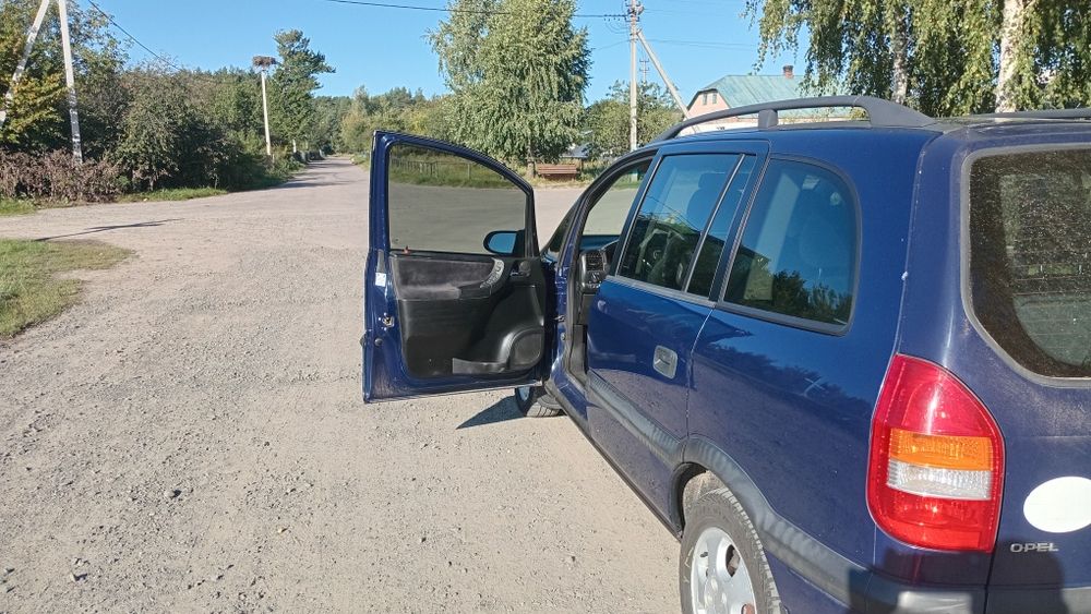 Продам опель зафіру 1.6 бензин 1999р