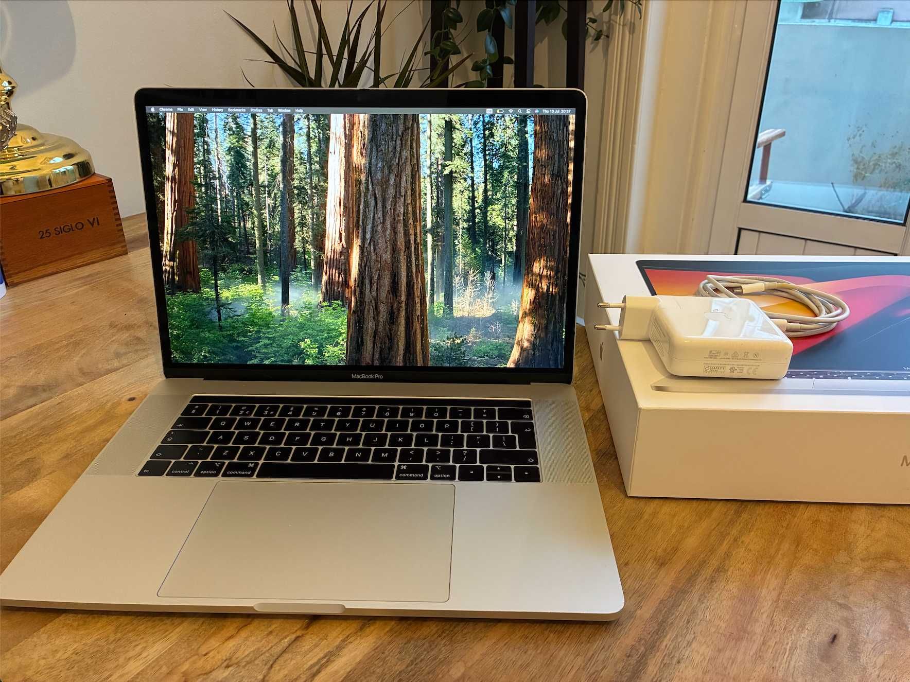Macbook Pro 15'' 2019 (UK Keyboard)