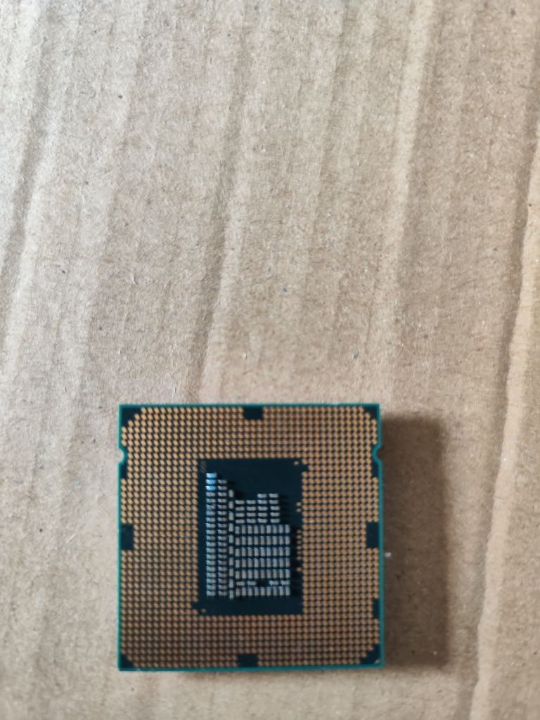 Processador Intel® Core™ i3-2100
cache de 3 M, 3,10 GHz