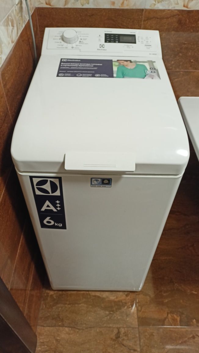 Стиральная машинка Electrolux EWT 1264 ILW.