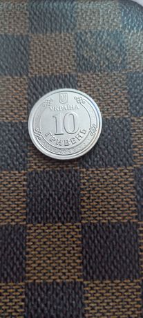 Лимитированная монета 10 гривен Тро Зсу