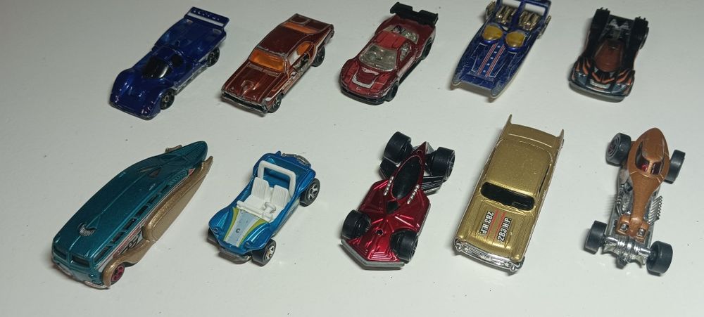 Hotwheels 50 carros (lote n25)