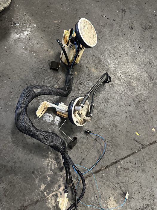 Kompletna pompa paliwa pływak mercedes w211 3.2 CDI e320