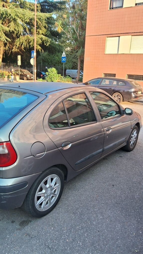 Renault Megane RXE ano 2000
