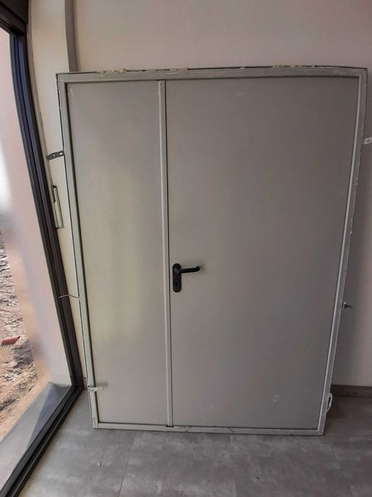 Stalowe drzwi wewnętrzne dwuskrzydłowe EI30 - przeciw pożarowe