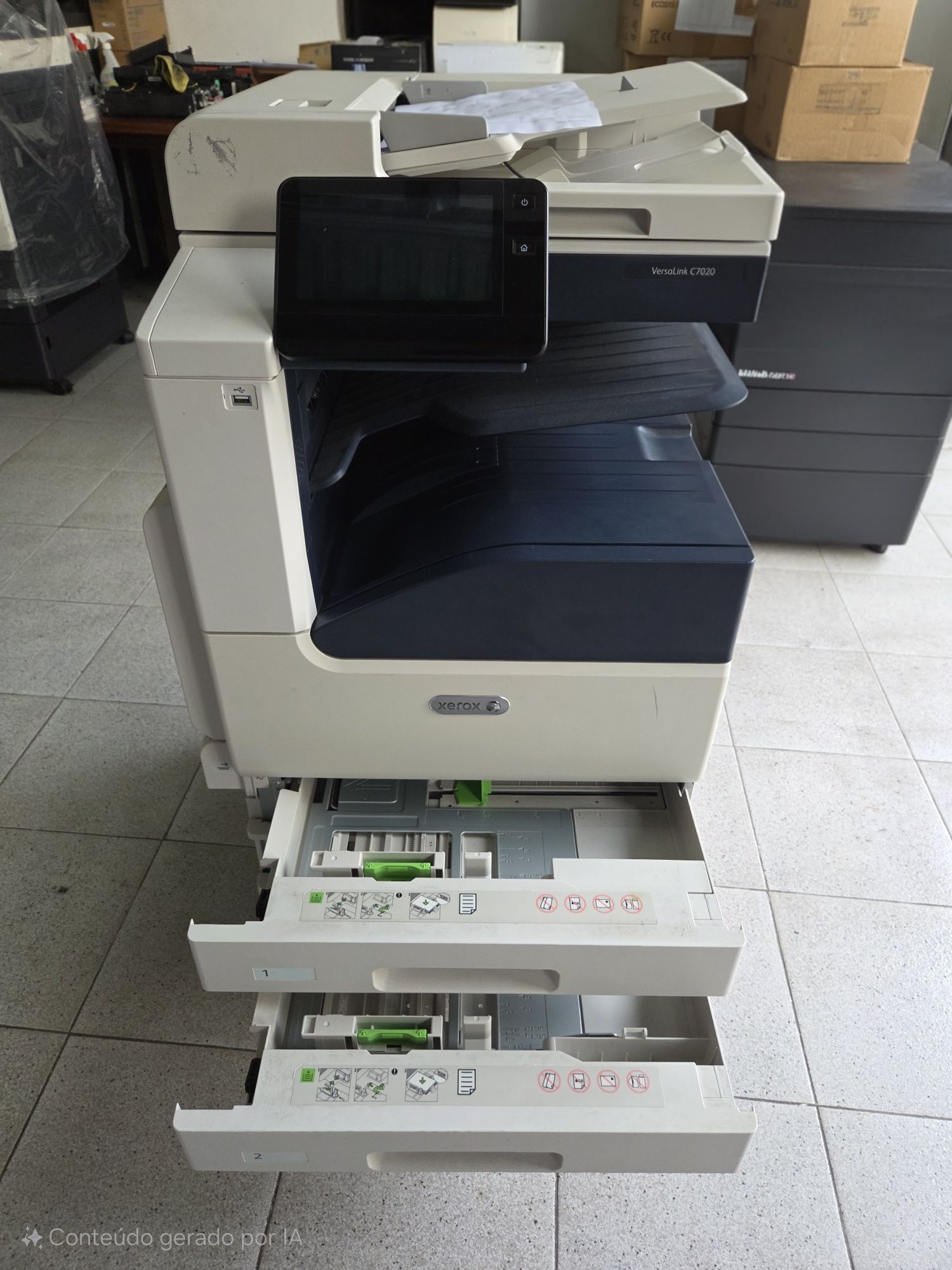 Impressora Multifunções Xerox Versalink C7020