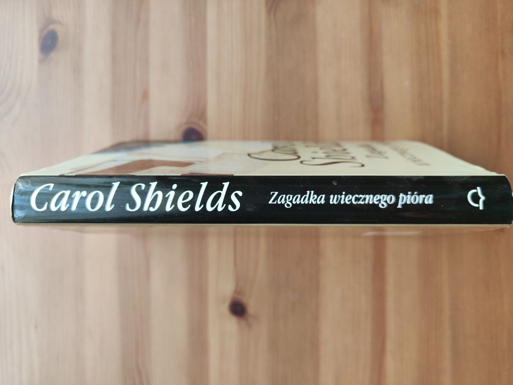 Zagadka wiecznego pióra, Carol Shields