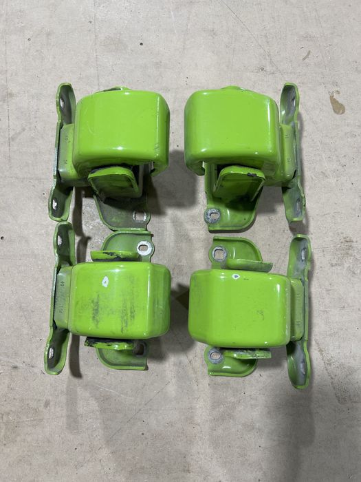 Петлі задніх дверей Рено трафік, Опель віваро 14-19