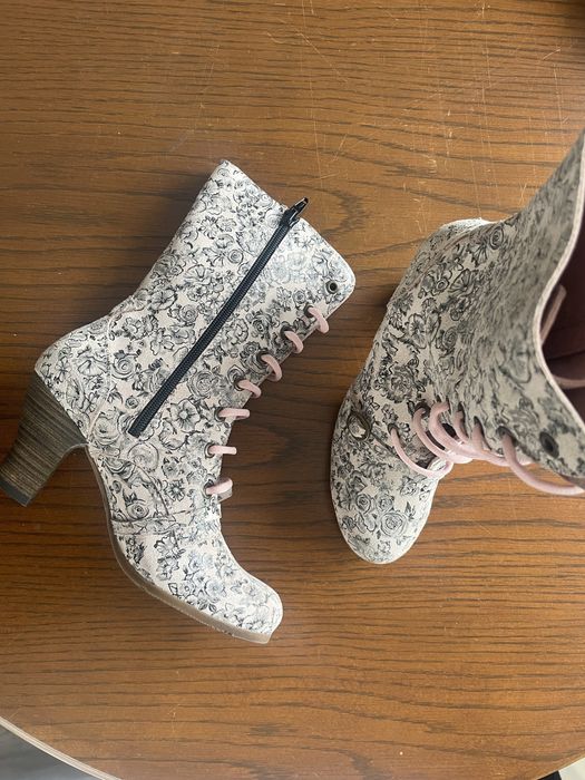 Buty na obcasie Deerberg skórzane