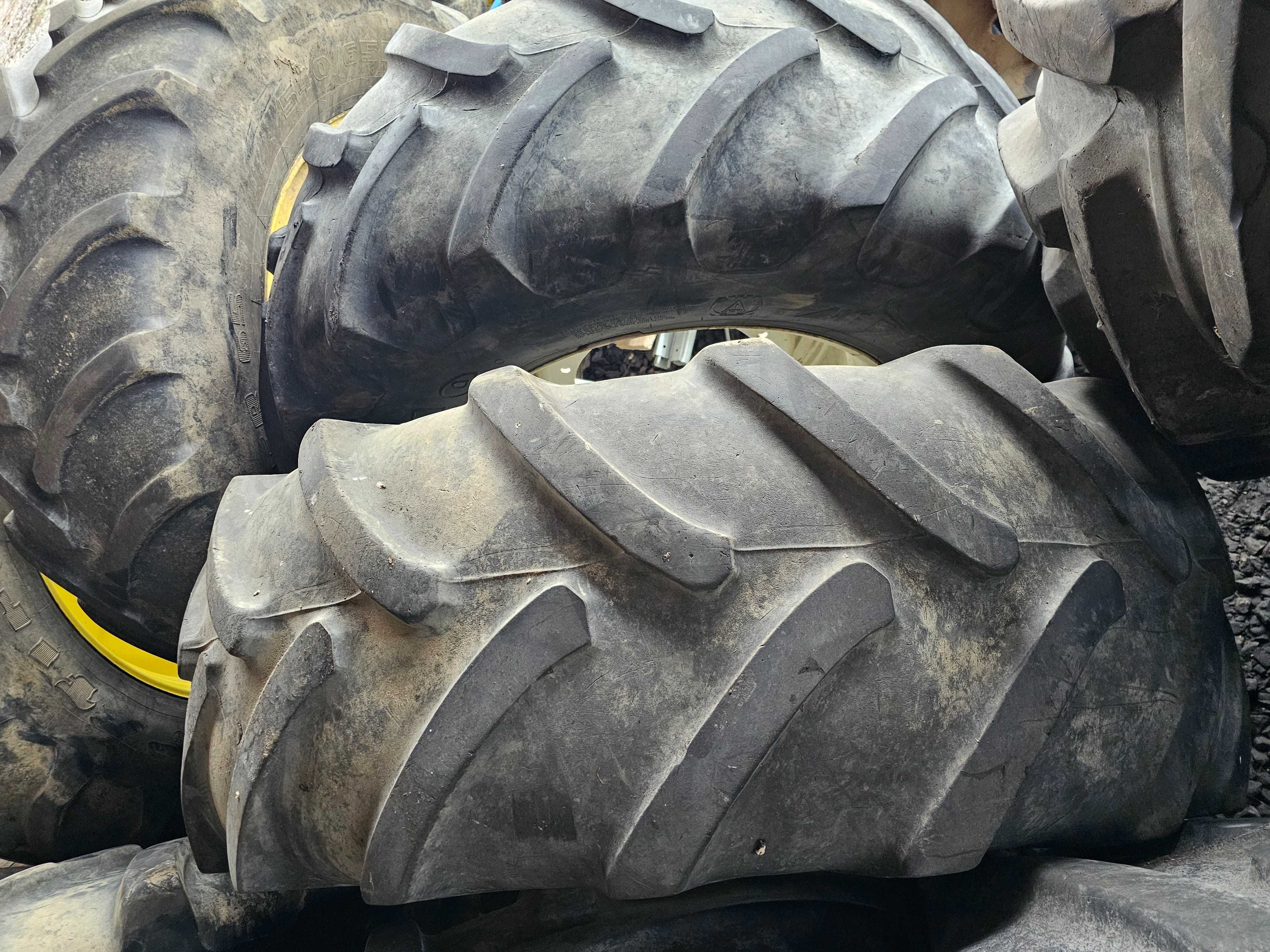 Koła komplet 710/70 R38 i 480/70 R30 New Holland T7000 Case Puma CVX