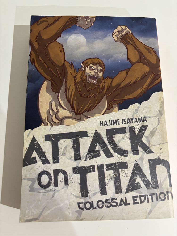 BUNDLE: Mangá “Attack On Titan” - Colossal Ed. - Vol. 1, 2, 3 & 4