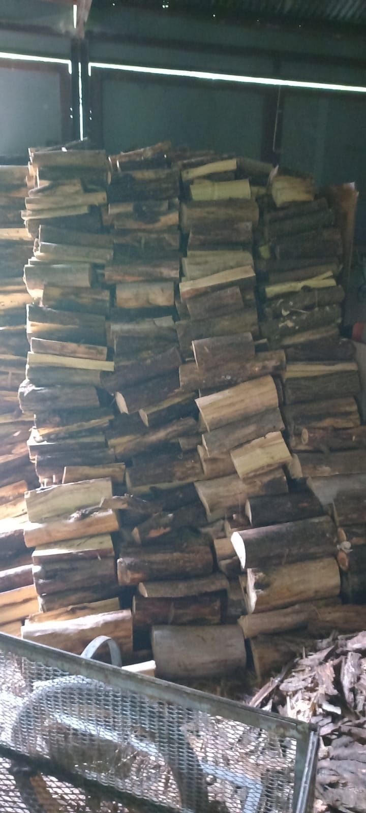 Akacja drewno opał piec kominek sezonowane