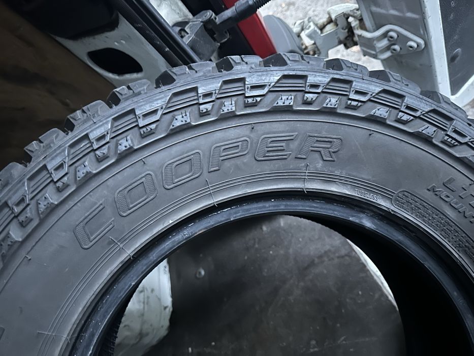 Резина A/T Cooper 225/75/16 болото R16 комплект 95%