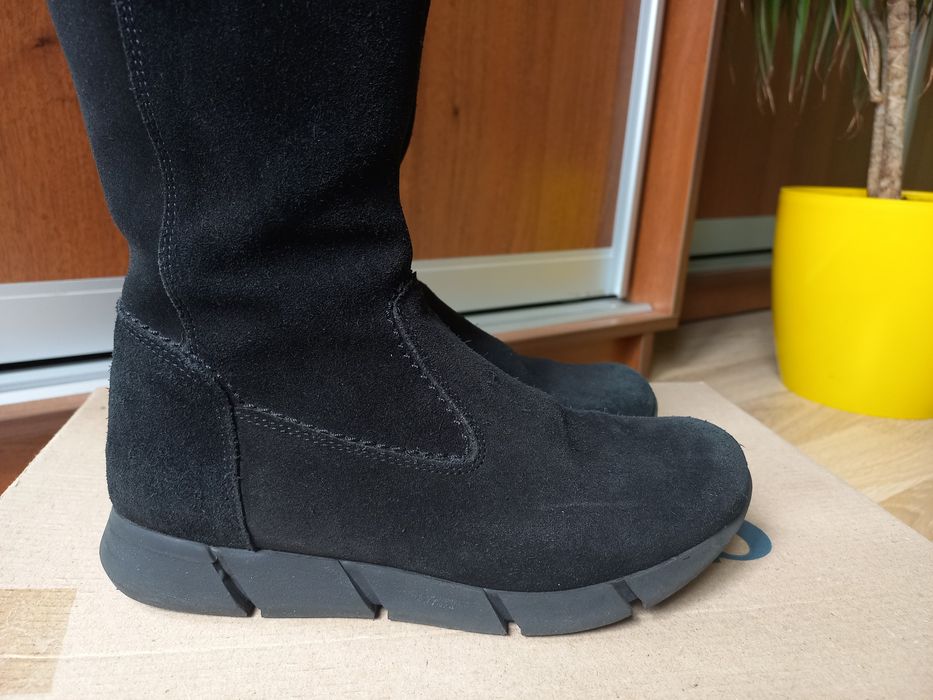 Дитячі осінні чобітки з натурального замшу