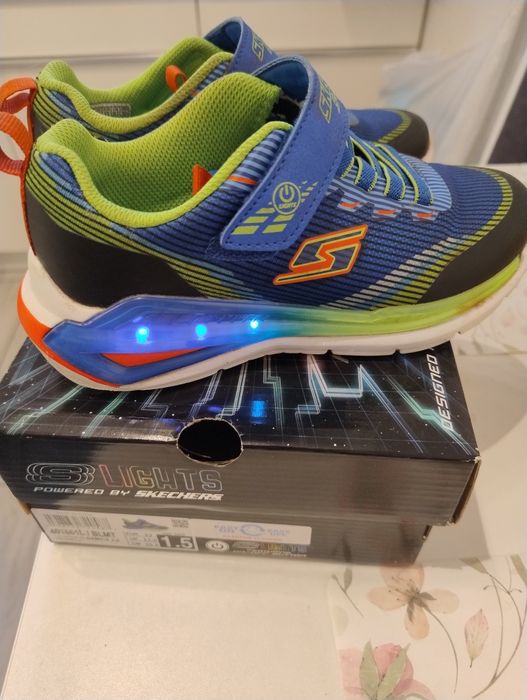 Sketchers S-lights 33