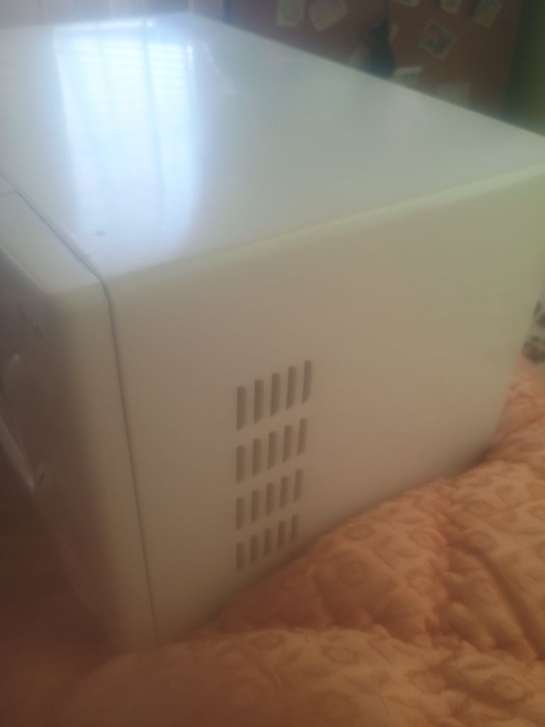 Mikrofalówka LG biala