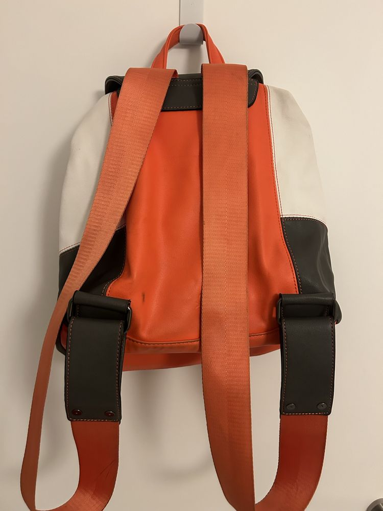 Benetton mochila cor laranja