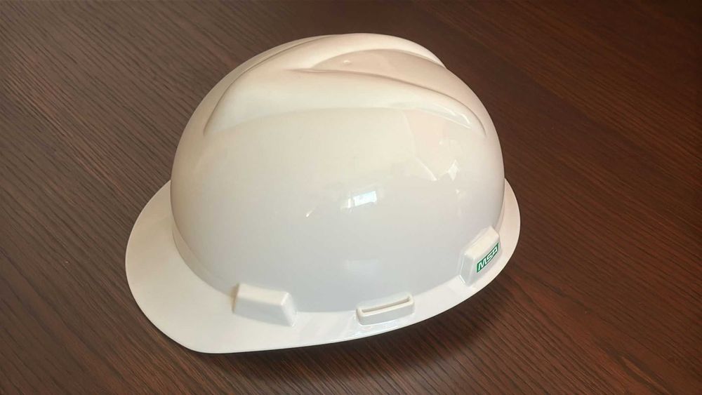 Capacete de segurança para obras  A ESTREAR
