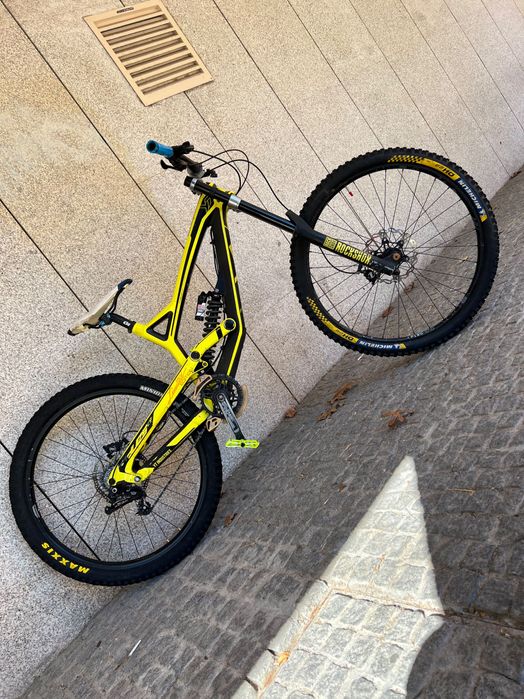 Yt tues Carbon Downhill