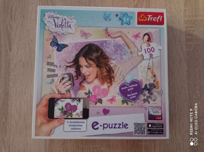 Prezent na Mikołaja Puzzle Violetta 100el