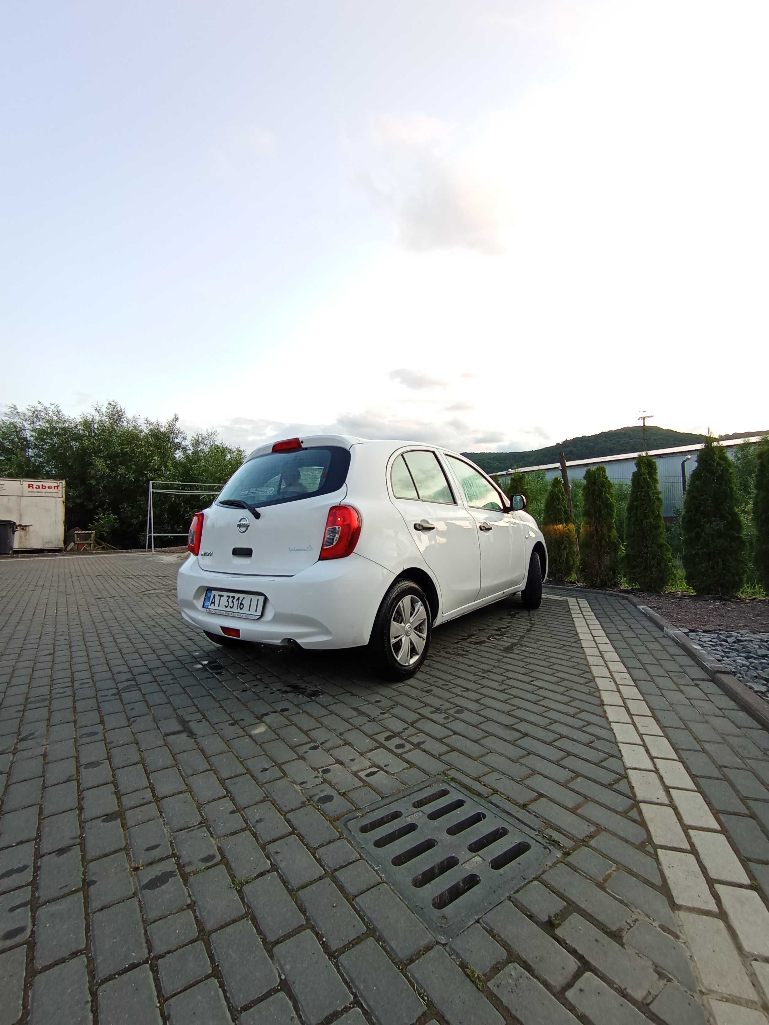 Свіжо-пригнаний автомобіль Nissan Micra