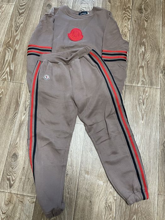 Костюм спортивний