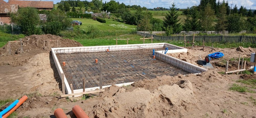 Budowa płyt fundamentowych, fundamentów punktowych domów drewnianych