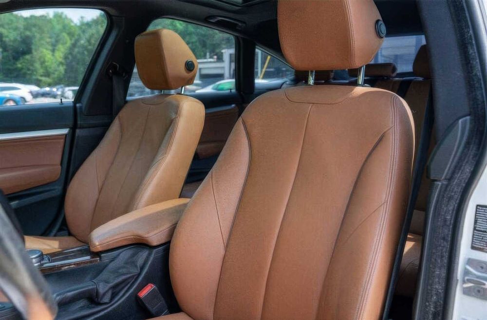 BMW 3 Series 330i      2017