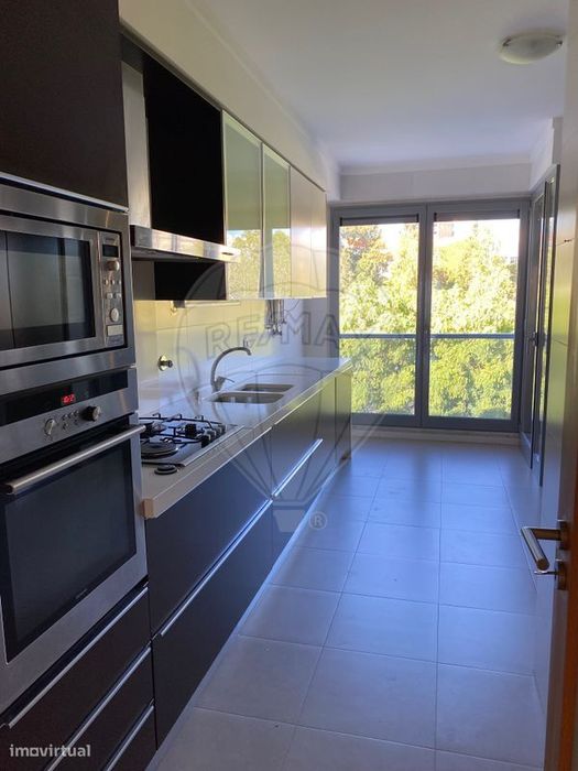 Apartamento T2 para arrendamento