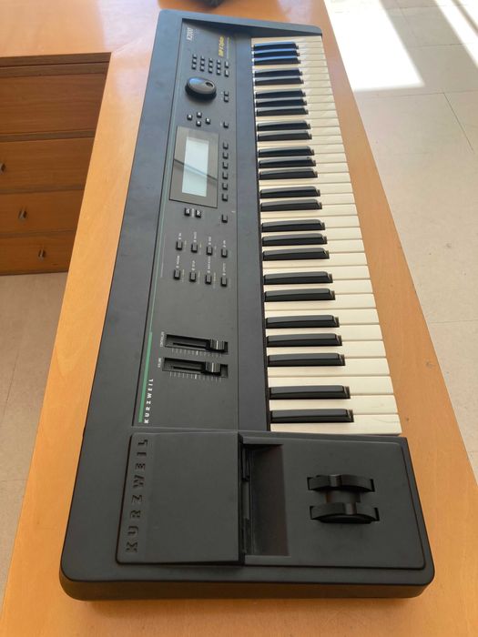 Kurzweil K2000 Sintetizador