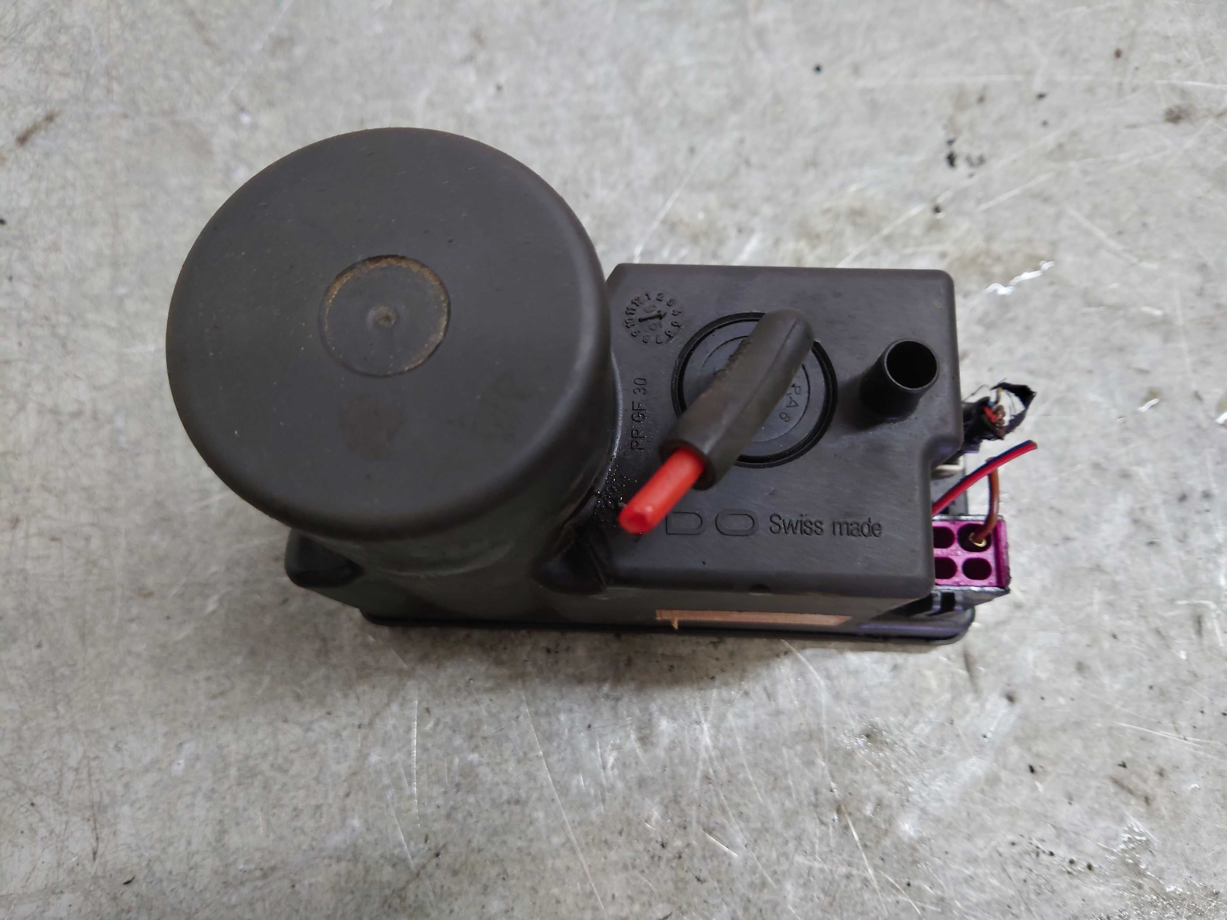 Audi 80 B4 A3 8L A4 B5 A6 C5 A8 D2 Pompka Zamka Centralnego