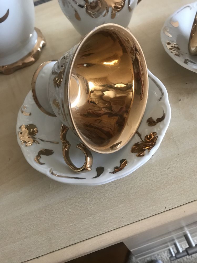 Чайно- кофейный сервиз фарфоровый.