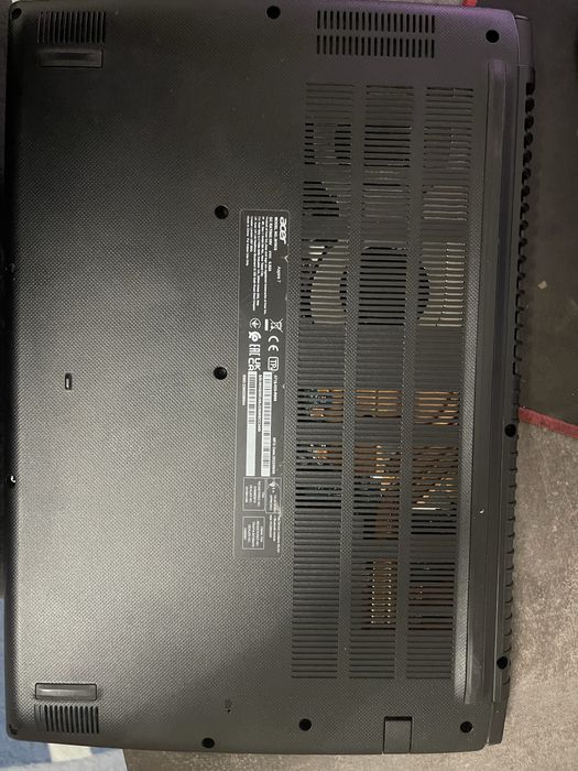 Ноутбук Acer Aspire 7 A715-42G-R8N5