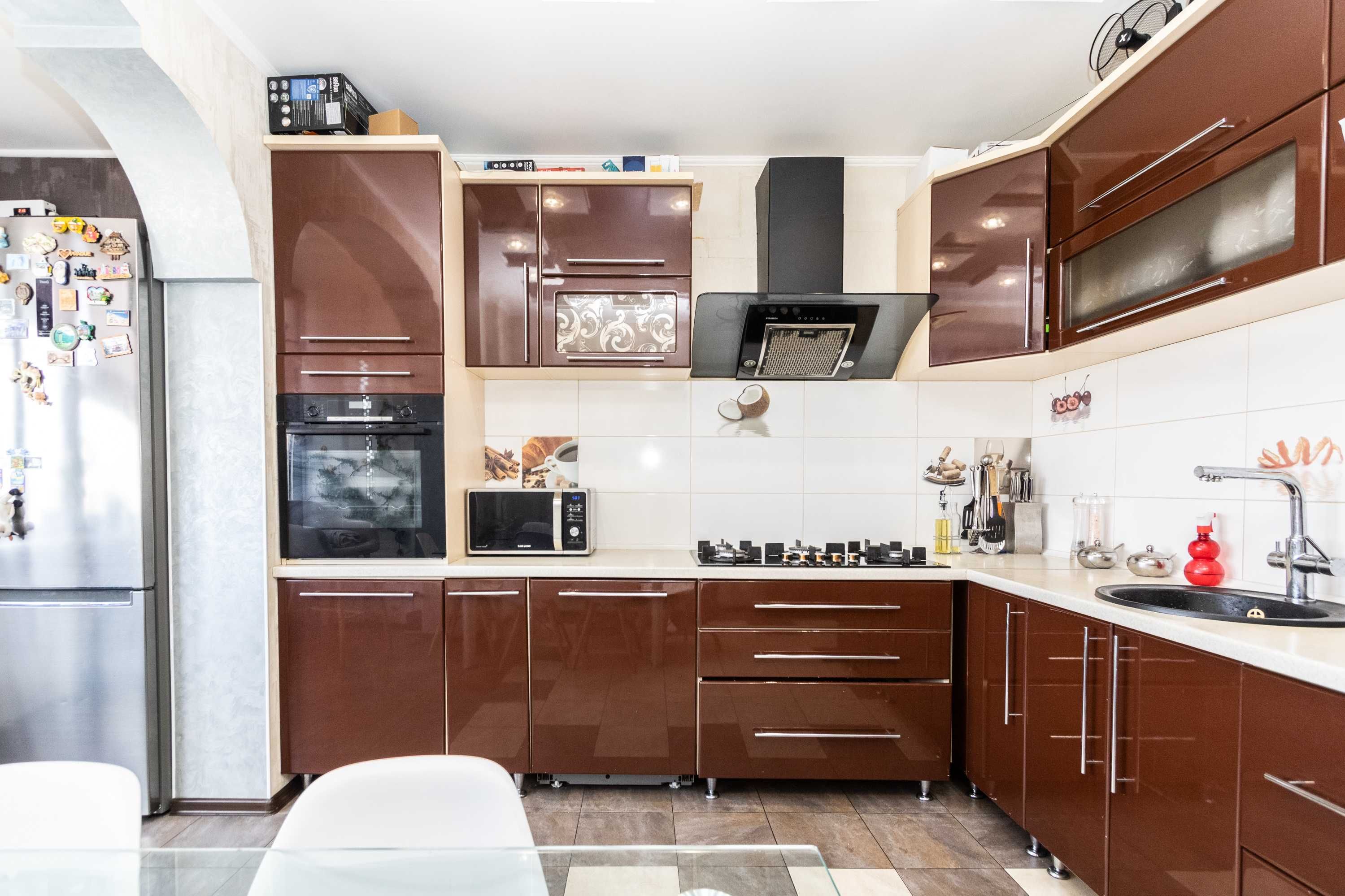 3-к. квартира з ремонтом в ЦЕНТРІ міста, терміновий продаж