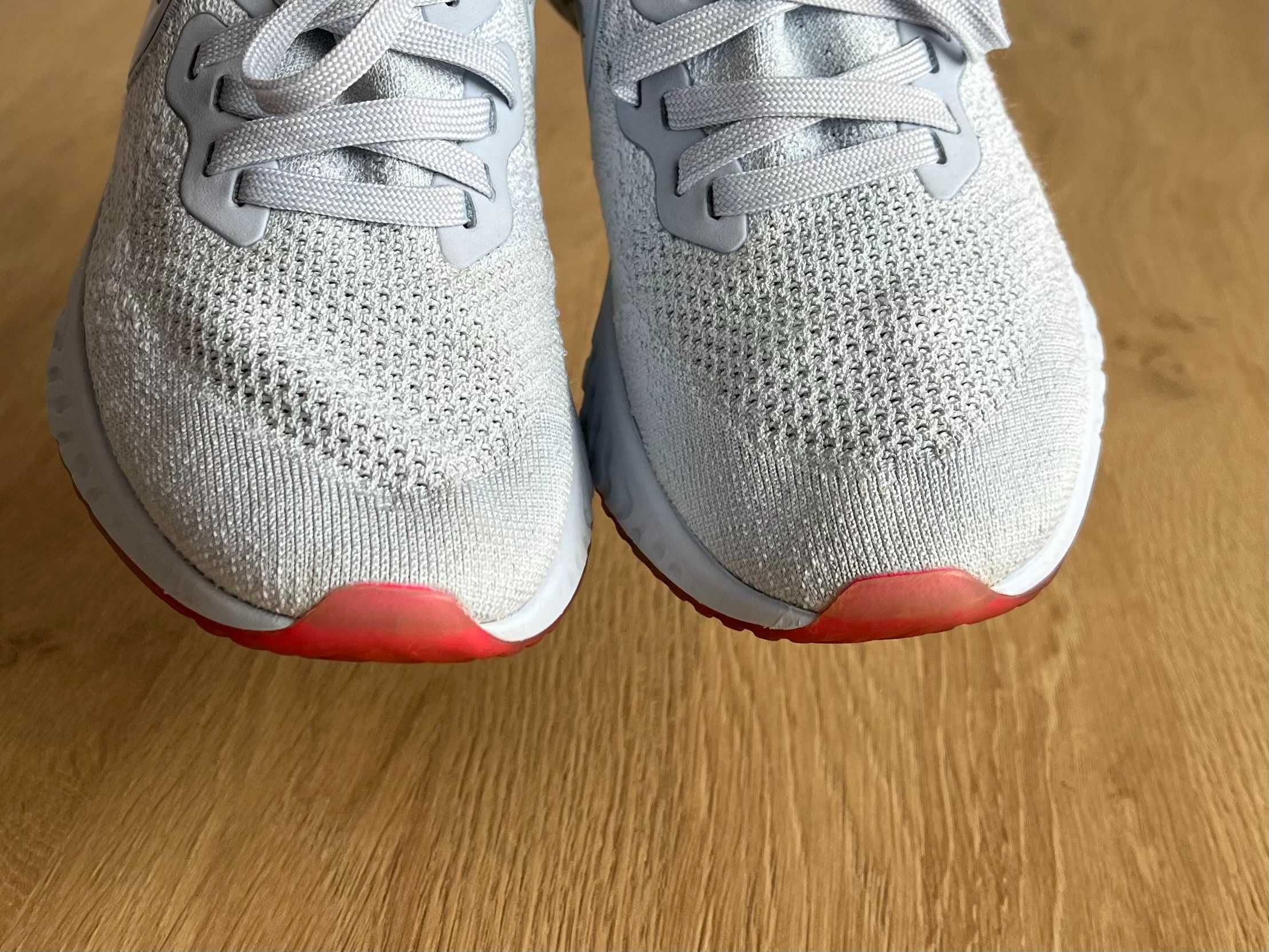 Кросівки Nike Epic React Flyknit 2, (р. 39)