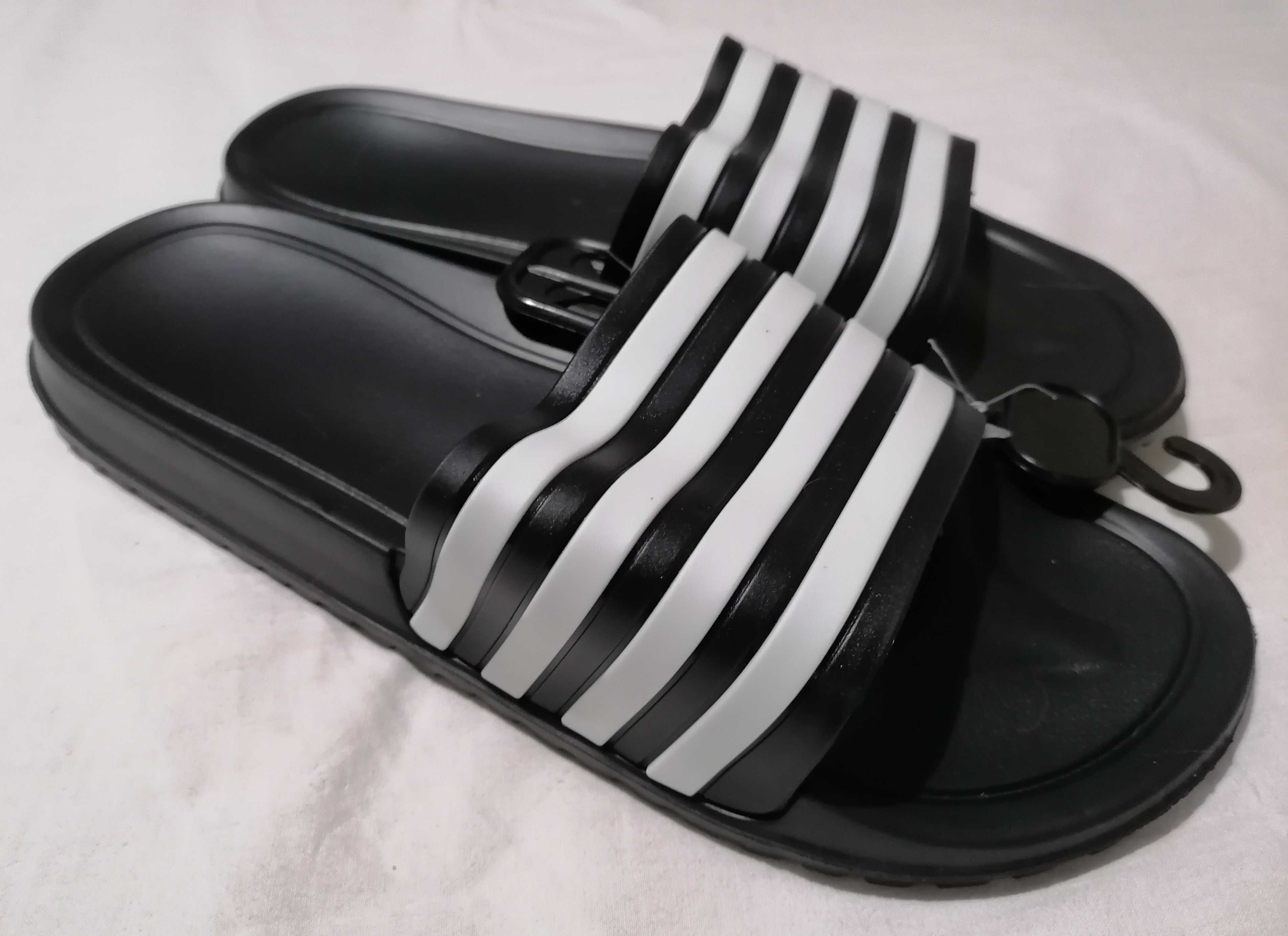 Chinelos de Homem NOVOS - 43 e 44