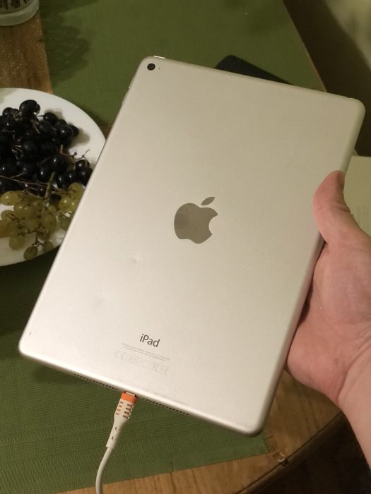 Планшет Apple Ipad Air 2 64gb Icloud OFF A1566