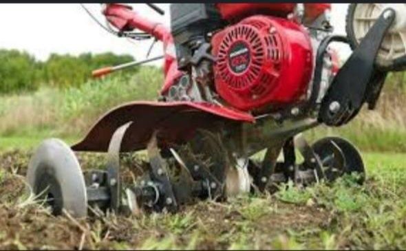 Пашемо огороди, оримо огороди,Любой Сложности, Трактором плугом фрезой