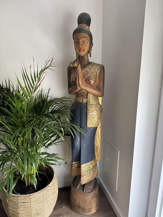 Estatueta Deusa Madeira / Buda Tailandês