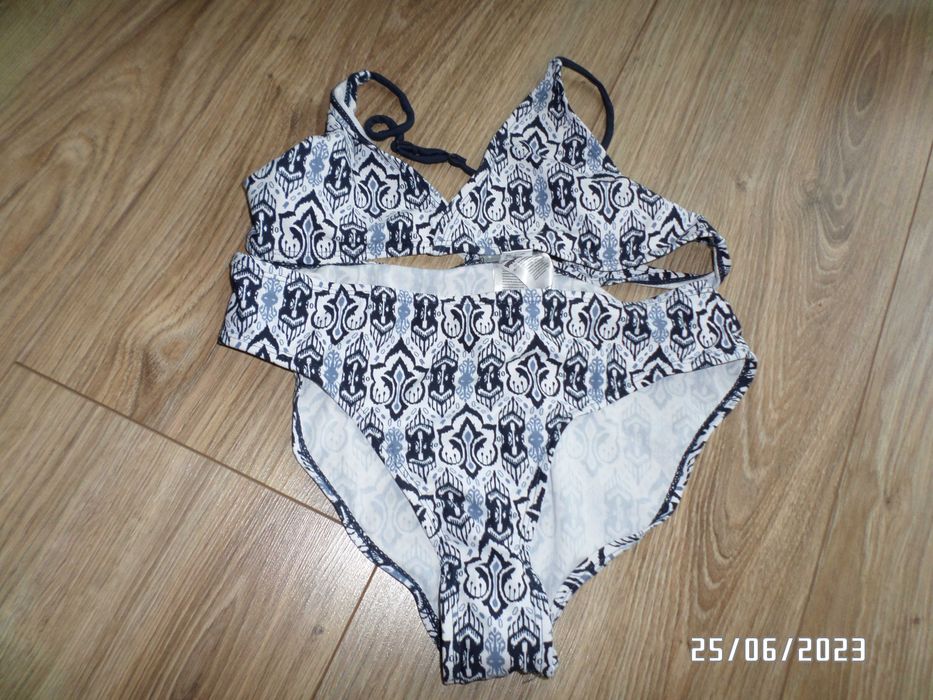 nowy-strój kąpielowy -dwuczęściowy -158/164-S