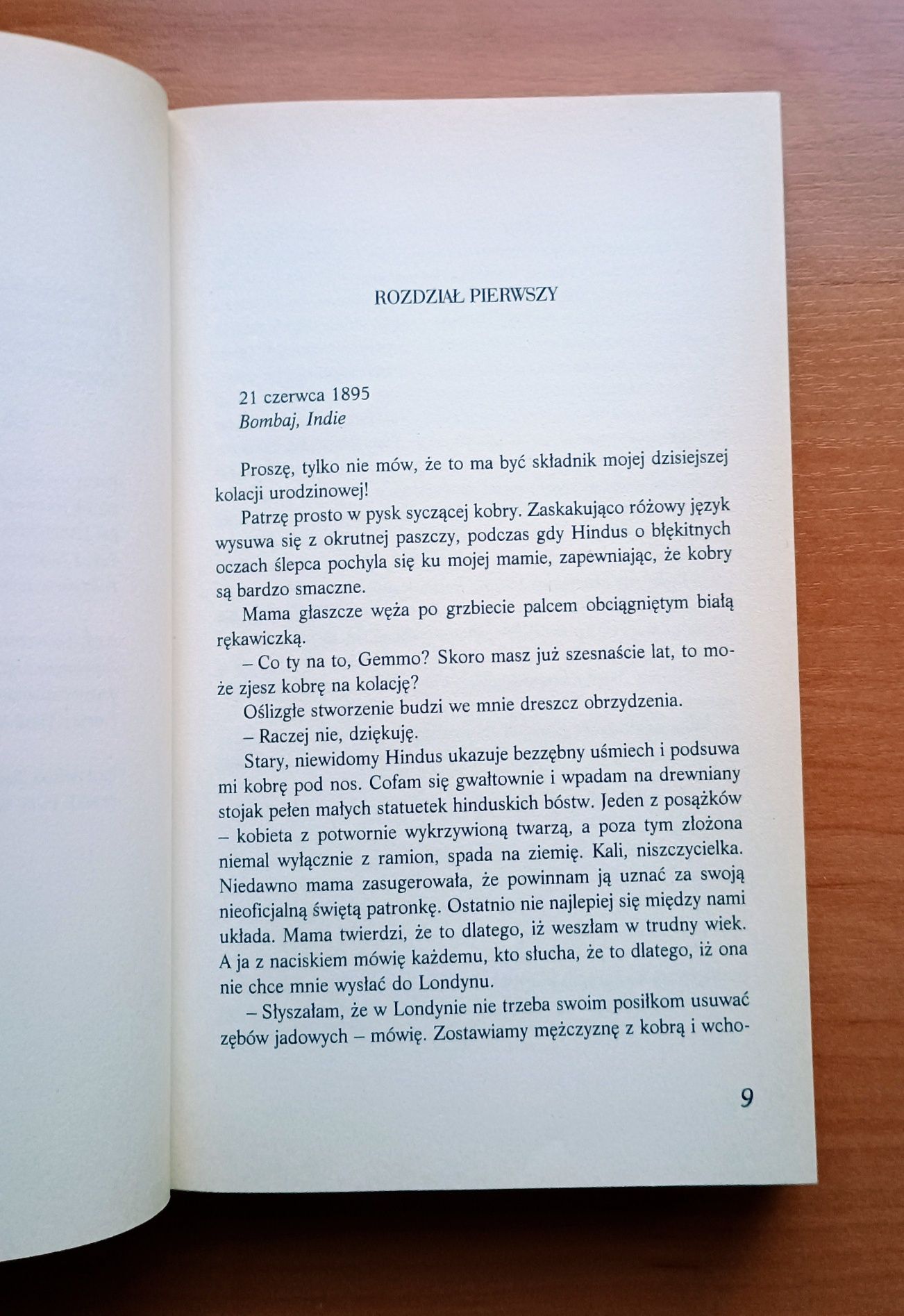 Mroczny sekret. Libba Brat,I część trylogii. Wydawnictwo Dolnośląskie