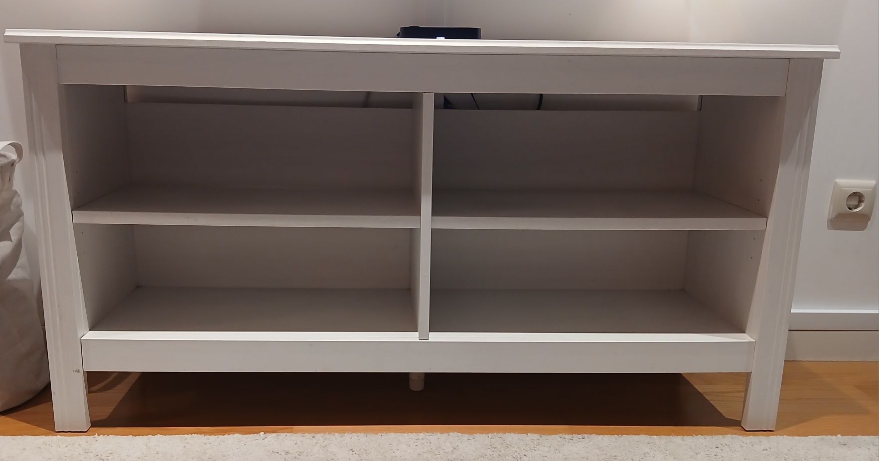 Móvel TV Ikea em bom estado