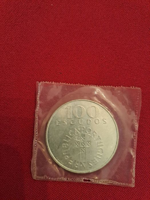 Moeda 100 escudos Edição 25 de abril de 1974