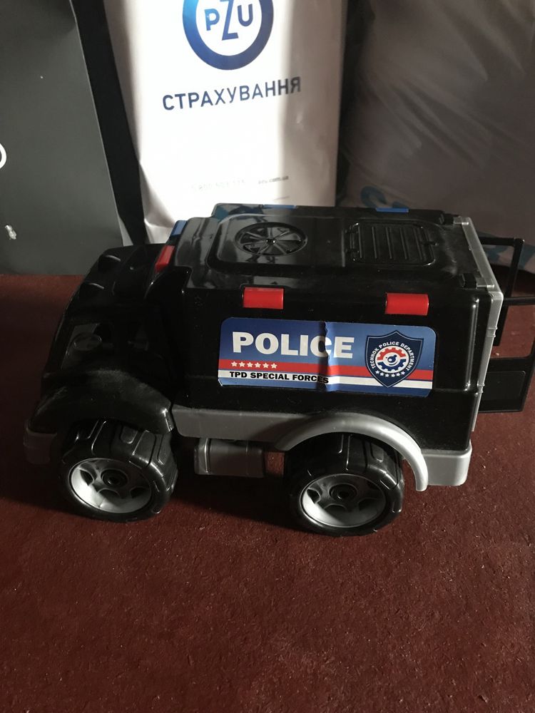 Іграшки поліцейська пожежна